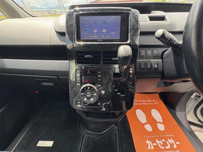 ノアNOAH 4WD SI 寒冷地仕様車　両パワースライドドア　エンジンスターター　Bluetoothフルセグナビ　バックカメラ　ビルトインETC　POUSHスタート　全磨き済　autoライト 4WD 2000 5Dr