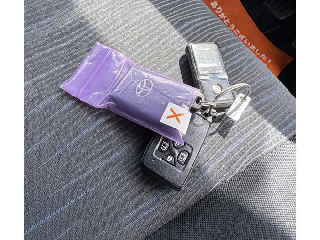 ノアNOAH 4WD SI 寒冷地仕様車　両パワースライドドア　エンジンスターター　Bluetoothフルセグナビ　バックカメラ　ビルトインETC　POUSHスタート　全磨き済　autoライト 4WD 2000 5Dr