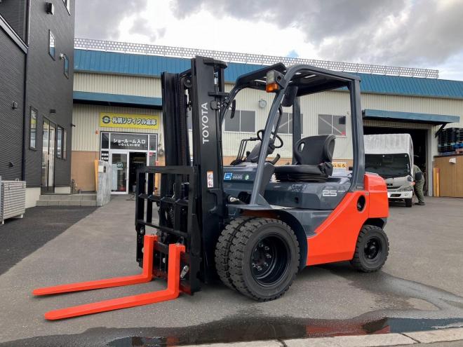 フォークリフトトヨタ　中古　8FD25