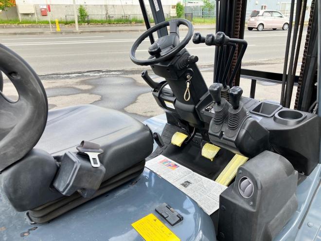 フォークリフトトヨタ　中古　8FD25
