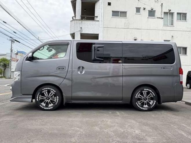 キャラバンNV350 2.5 プレミアムGX ロングボディ ディーゼルターボ 4WD　リアヒーター　全周囲カメラ　メモリナビ 2500