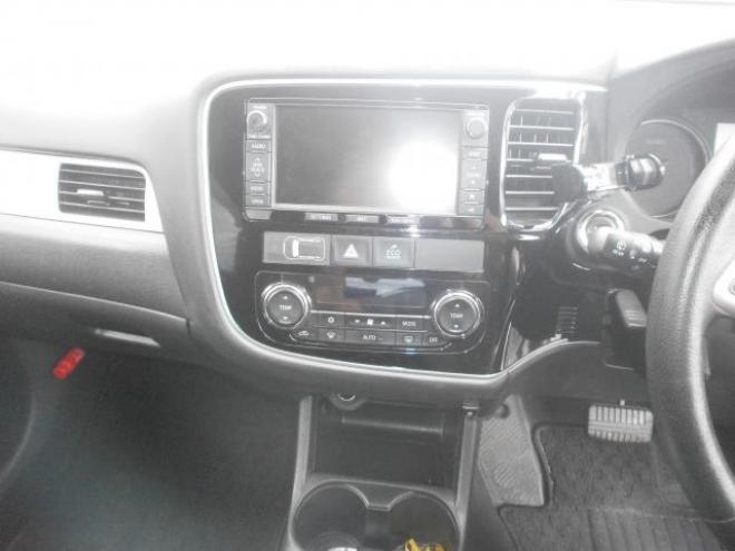 アウトランダーPHEVGナビパtケージ４WD 2000 5Dr