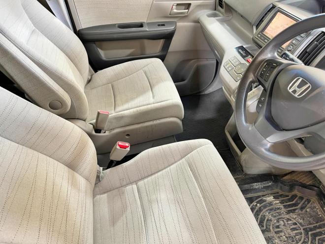 ステップワゴン2.0L 4WD 5年保証 両側パワスラ ナビTV ETC 夏冬タイヤ 寒冷地仕様 禁煙 車検整備2年付