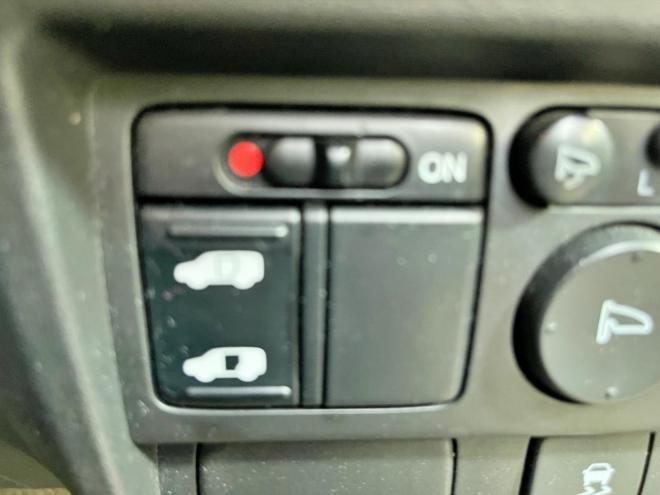 フリード1.5Gジャストセレクション 4WD 5年保証 スマキー パワスラ ナビTV Bカメ 寒冷地仕様 禁煙 車検整備2年付
