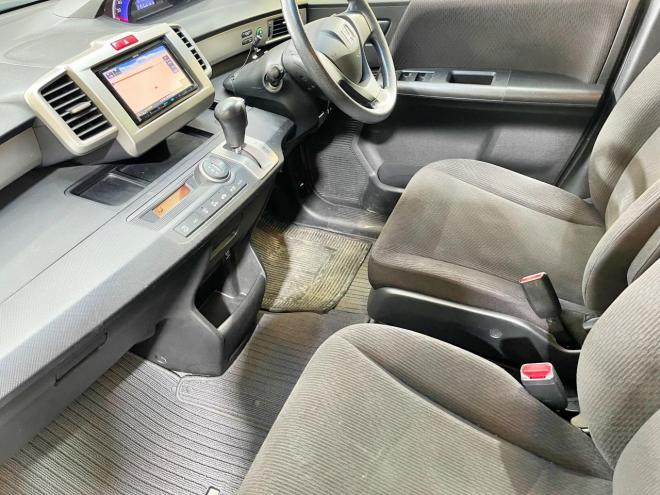 フリード1.5Gジャストセレクション 4WD 5年保証 スマキー パワスラ ナビTV Bカメ 寒冷地仕様 禁煙 車検整備2年付