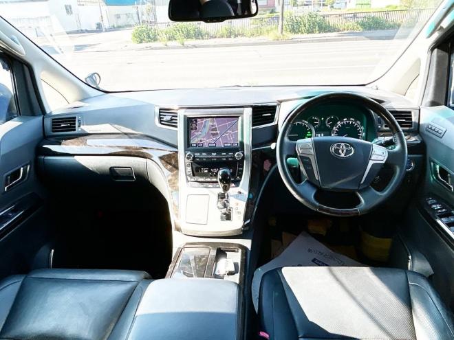 アルファードハイブリッドハイブリッド2.4SR Cパッケージ 4WD　ローンが不安な方＜優遇ローン＞　本州仕入　サンルーフ　ナビ　PWバックドア