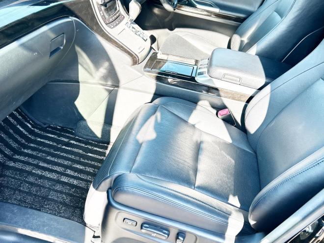アルファードハイブリッドハイブリッド2.4SR Cパッケージ 4WD　ローンが不安な方＜優遇ローン＞　本州仕入　サンルーフ　ナビ　PWバックドア