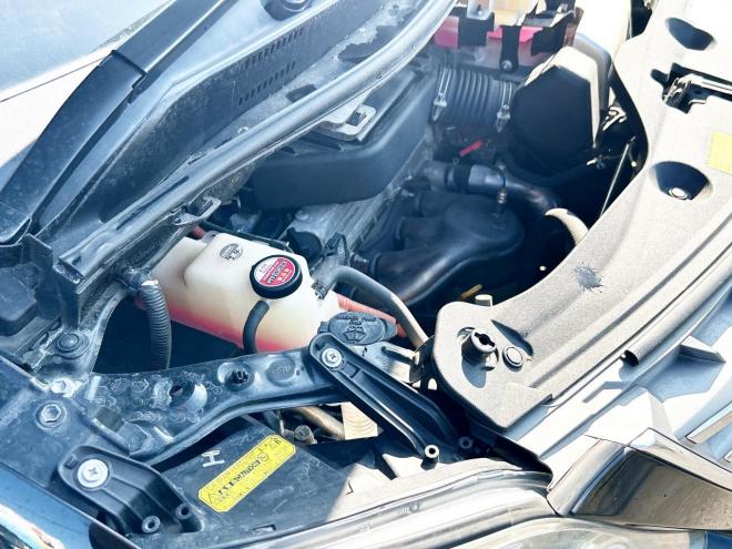 アルファードハイブリッドハイブリッド2.4SR Cパッケージ 4WD　ローンが不安な方＜優遇ローン＞　本州仕入　サンルーフ　ナビ　PWバックドア