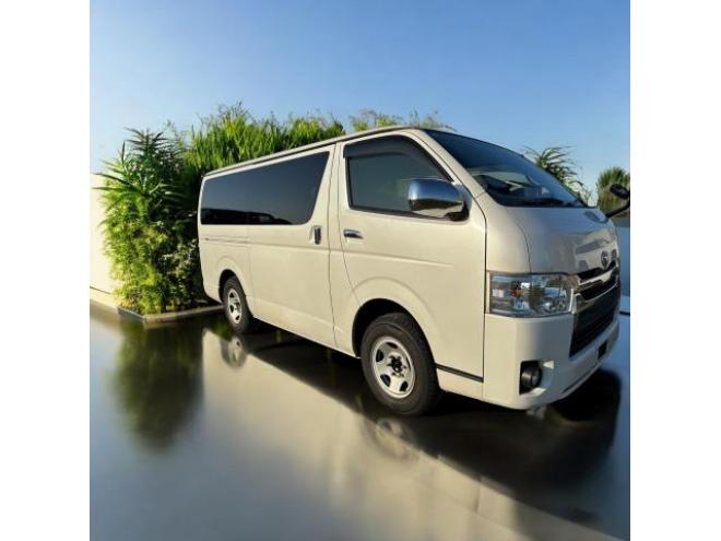ハイエースバン4型スーパーGL ディーゼルターボ 本州車寒冷地仕様 ナビTVバックカメラ 両側パワースライドドア リアヒータークーラー 新品夏タイヤ 車検新規 12ヶ月点検整備済 保証付！ 4WD 3000 5Dr