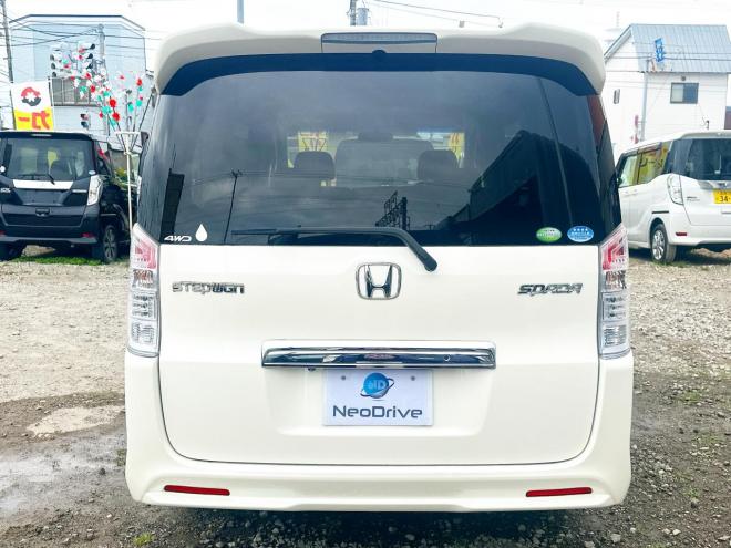 ステップワゴン2.0スパーダZ 4WD　ローンが不安な方＜優遇ローン＞1年保証　本州仕入　両側Pスラ　純正ナビ 
