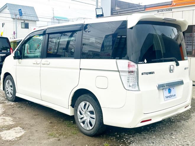 ステップワゴン2.0スパーダZ 4WD　ローンが不安な方＜優遇ローン＞1年保証　本州仕入　両側Pスラ　純正ナビ 