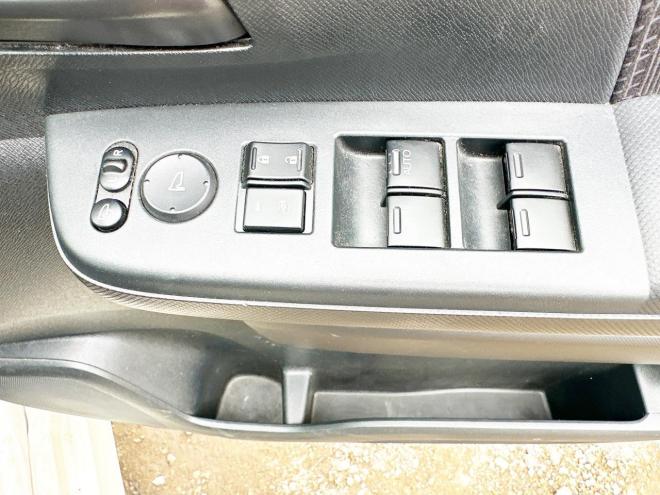 ステップワゴン2.0スパーダZ 4WD　ローンが不安な方＜優遇ローン＞1年保証　本州仕入　両側Pスラ　純正ナビ 