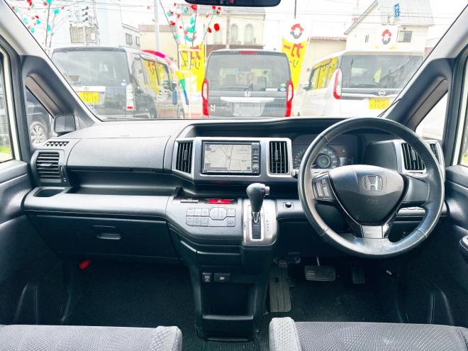 ステップワゴン2.0スパーダZ 4WD　ローンが不安な方＜優遇ローン＞1年保証　本州仕入　両側Pスラ　純正ナビ 