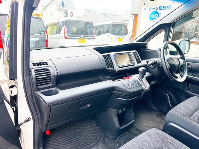 ステップワゴン2.0スパーダZ 4WD　ローンが不安な方＜優遇ローン＞1年保証　本州仕入　両側Pスラ　純正ナビ 