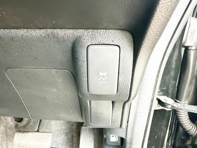 N-BOX660カスタムGターボパッケージ 4WD　ローンが不安な方＜優遇ローン＞1年保証　本州仕入　両側Pスラ　純正ナビ