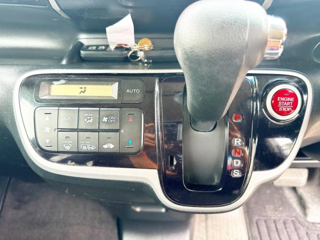 N-BOX660カスタムGターボパッケージ 4WD　ローンが不安な方＜優遇ローン＞1年保証　本州仕入　両側Pスラ　純正ナビ