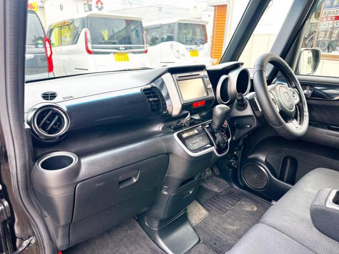 N-BOX660カスタムGターボパッケージ 4WD　ローンが不安な方＜優遇ローン＞1年保証　本州仕入　両側Pスラ　純正ナビ