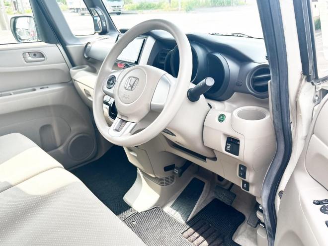 N-BOXG Lパッケージ 4WD　ローンが不安な方＜優遇ローン＞　本州仕入　ナビ　Bカメラ　片側パワスラ