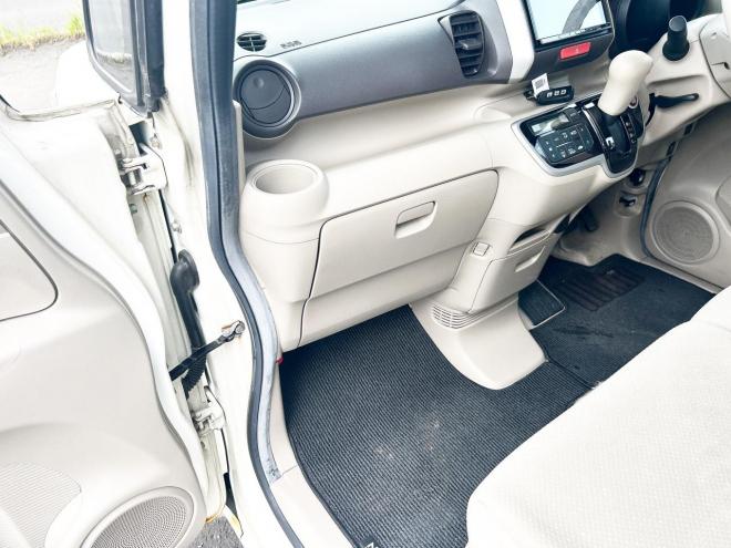 N-BOXG Lパッケージ 4WD　ローンが不安な方＜優遇ローン＞　本州仕入　ナビ　Bカメラ　片側パワスラ