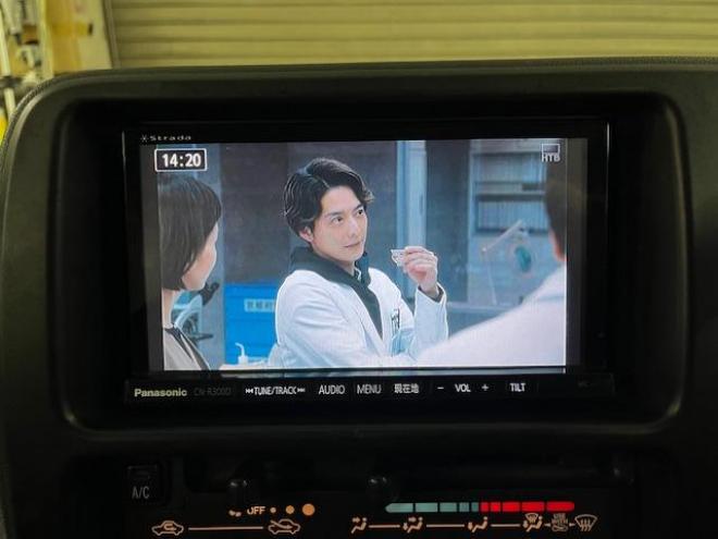 ハイゼットカーゴ　デラックス　本州仕入　ワンオーナー　２人定員　夏冬タイヤ付　ストラーダナビ（フルセグ地デジ　ＤＶＤ再生　ハンズフリー）　キーレス　タイミングチェーン車　ヘッドライトレベライザー　４ＷＤ切替　ＥＴＣ 4WD 660 5Dr