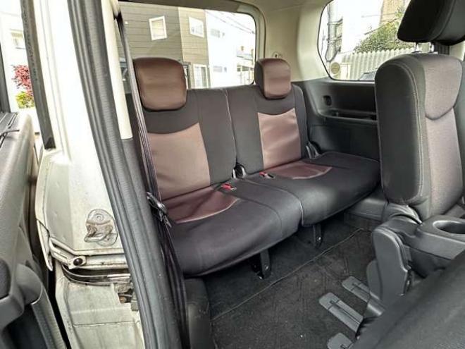 セレナ2.0 ハイウェイスター Vセレクション 4WD　ALPINEフリップダウンモニター　ETC 2000