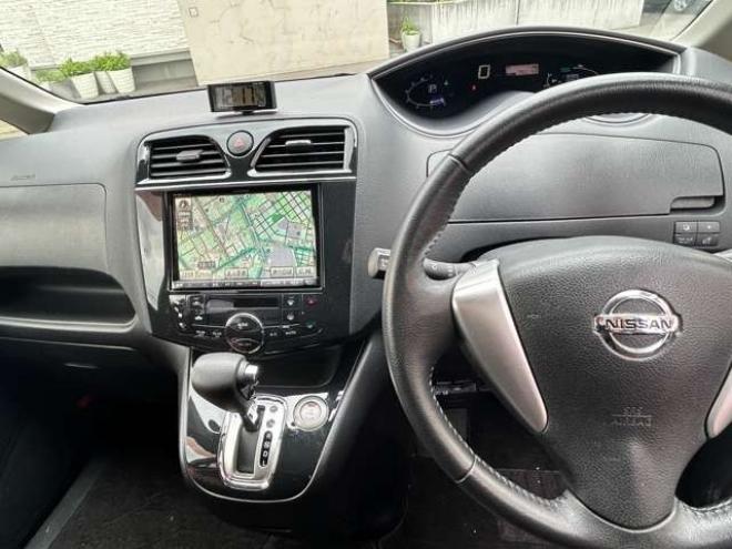 セレナ2.0 ハイウェイスター Vセレクション 4WD　 2000
