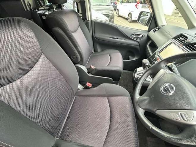 セレナ2.0 ハイウェイスター Vセレクション 4WD　 2000