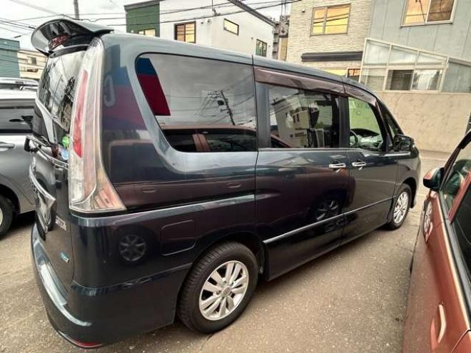 セレナ2.0 ハイウェイスター Vセレクション 4WD　 2000