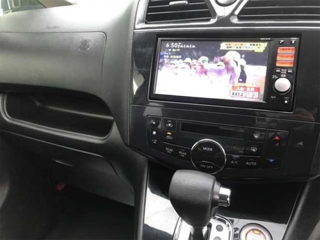 セレナ2.0 ハイウェイスター 4WD　HID 両面PドアクルコンナビTVエコアイドル 2000