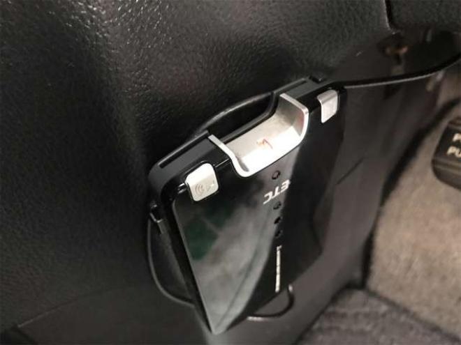 セレナ2.0 ハイウェイスター 4WD　HID 両面PドアクルコンナビTVエコアイドル 2000