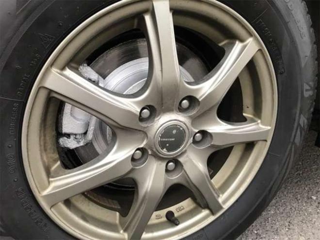 セレナ2.0 ハイウェイスター 4WD　HID 両面PドアクルコンナビTVエコアイドル 2000