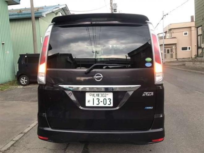 セレナ2.0 ハイウェイスター 4WD　HID 両面PドアクルコンナビTVエコアイドル 2000