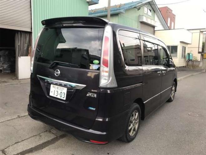セレナ2.0 ハイウェイスター 4WD　HID 両面PドアクルコンナビTVエコアイドル 2000