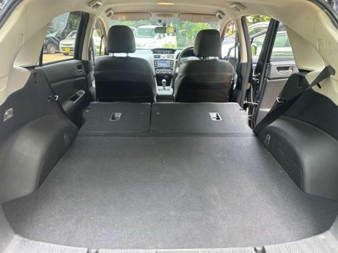 インプレッサXVハイブリッド 2.0i-L 4WD　黒革シート/ETC/社外ナビ/地デジ/Bカメラ 2000