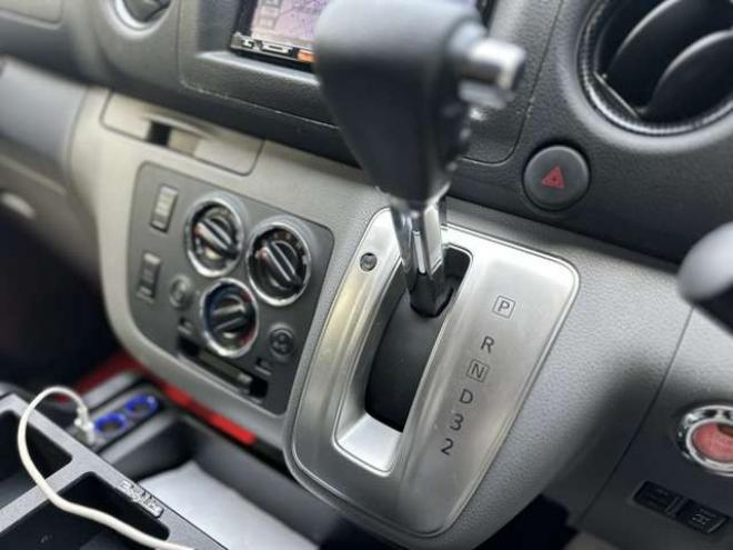 キャラバンNV350 2.5プレミアムGXクロムギアパッケージ バージョンブラック ロングディーゼルターボ4WD　TVナビ/Bカメラ/ETC/後席モニター 2500