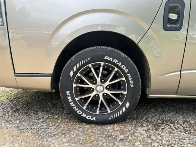 レジアスエース4WD 10人乗り サイドホーニング　サブバッテリー/FFリアヒーター/後席モニタ 2700