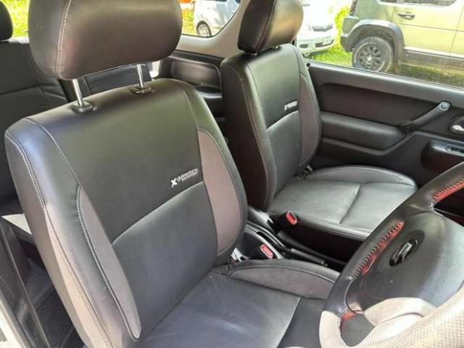 ジムニークロスアドベンチャー XC 4WD　ETC/ナビ/Sヒーター/ミラーウィンカー 660