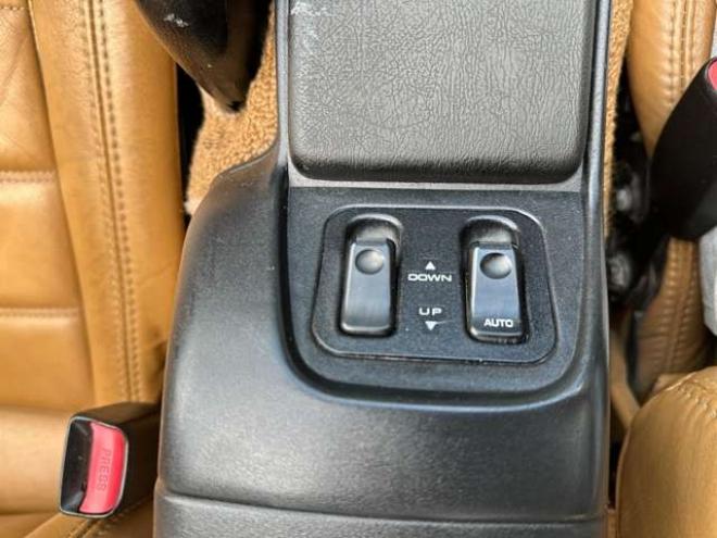 ロードスター1.8 Vスペシャル　ETC/CD/オープンカー/レザーシート 2WD 1800