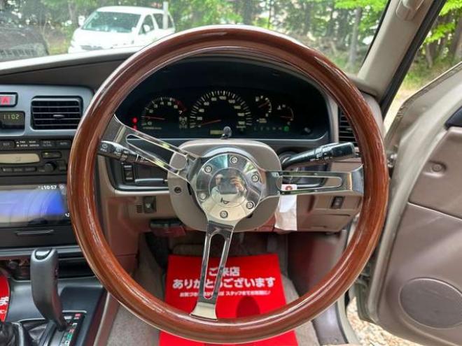 ハイラックスサーフ2.7 SSR-G 4WD　サンルーフ/リフトUP/全塗装済/社外ナビ 2700
