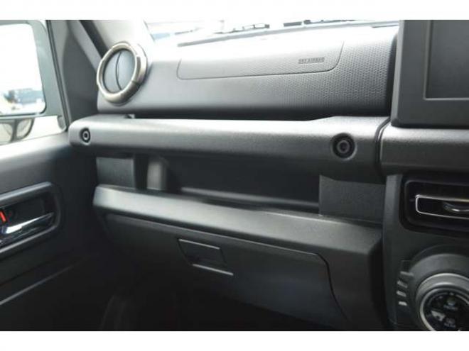 ジムニーXC 4WD　ワンオーナーセーフティサポートSDナビLED 660