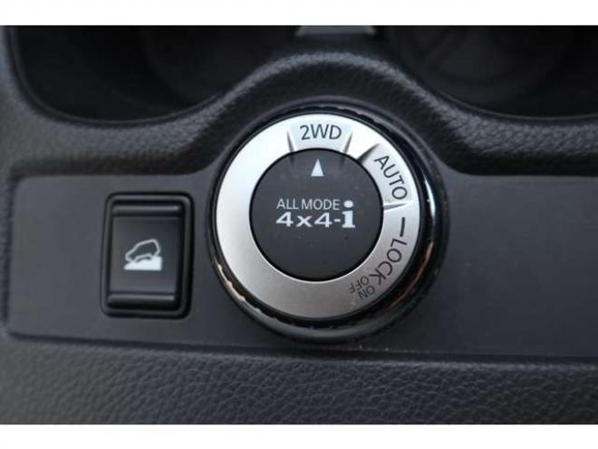エクストレイル2.0 20S ハイブリッド 4WD　純正フルセグナビ　全方位モニター　ETC 2000