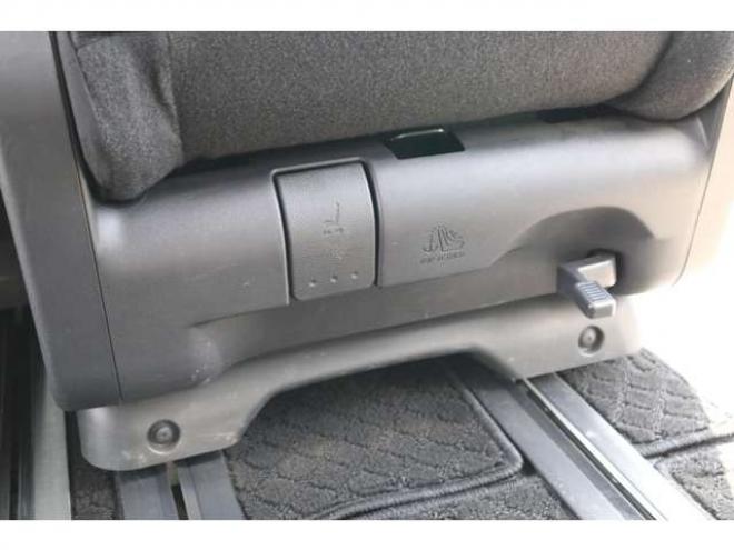 セレナ2.0 X 4WD　CDプレイヤー　クルコン　オートライト 2000
