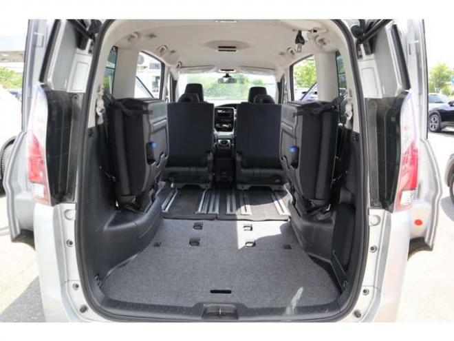 セレナ2.0 X 4WD　CDプレイヤー　クルコン　オートライト 2000