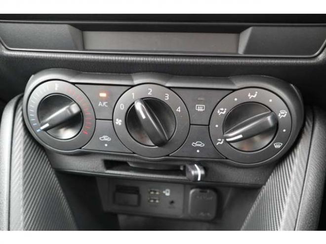 MAZDA21.5 15S 4WD　純正ナビ　バックカメラ　ETC　LED 1500