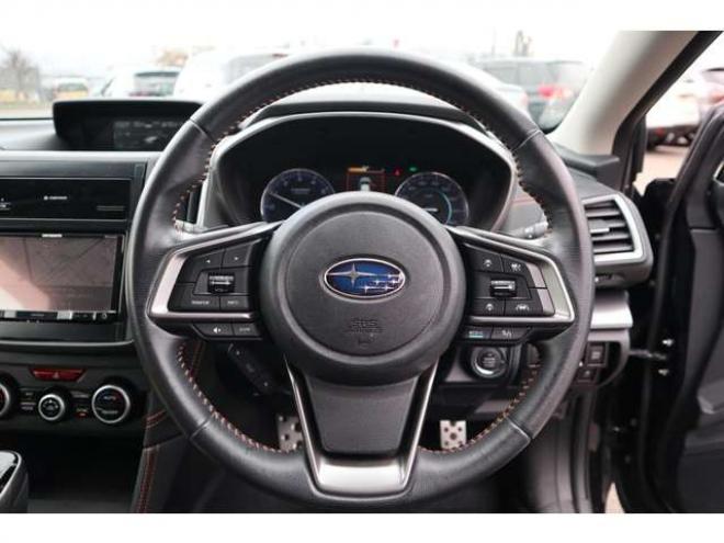 XV2.0 アドバンス 4WD　純正ナビ　バックカメラ　電動パーキング 2000