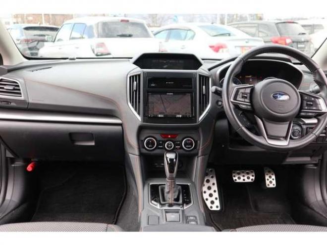 XV2.0 アドバンス 4WD　純正ナビ　バックカメラ　電動パーキング 2000