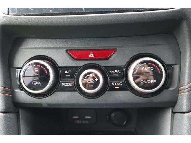 XV2.0 アドバンス 4WD　純正ナビ　バックカメラ　電動パーキング 2000