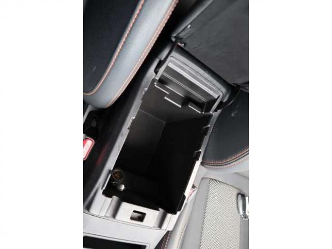 XV2.0 アドバンス 4WD　純正ナビ　バックカメラ　電動パーキング 2000