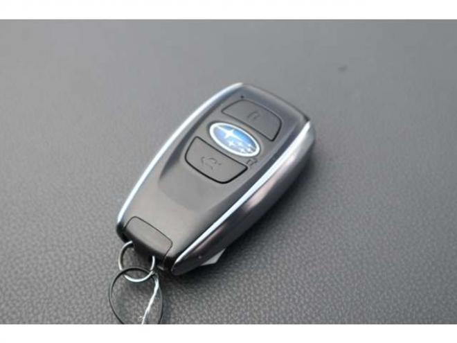 XV2.0 アドバンス 4WD　純正ナビ　バックカメラ　電動パーキング 2000