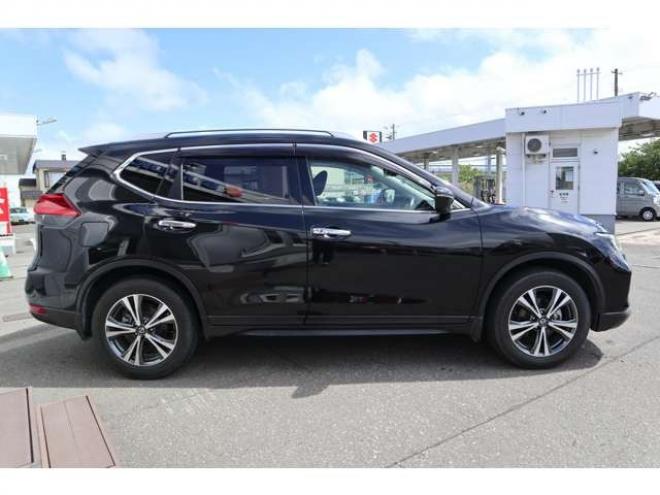 エクストレイル2.0 20Xi 2列車 4WD　純正ナビ　ドラレコ　ETC　クルコン 2000